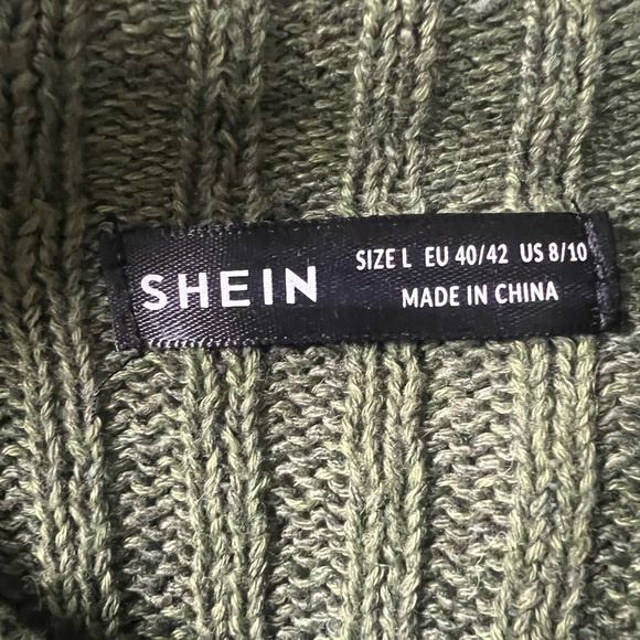 Sweater - Picture 4 of 4